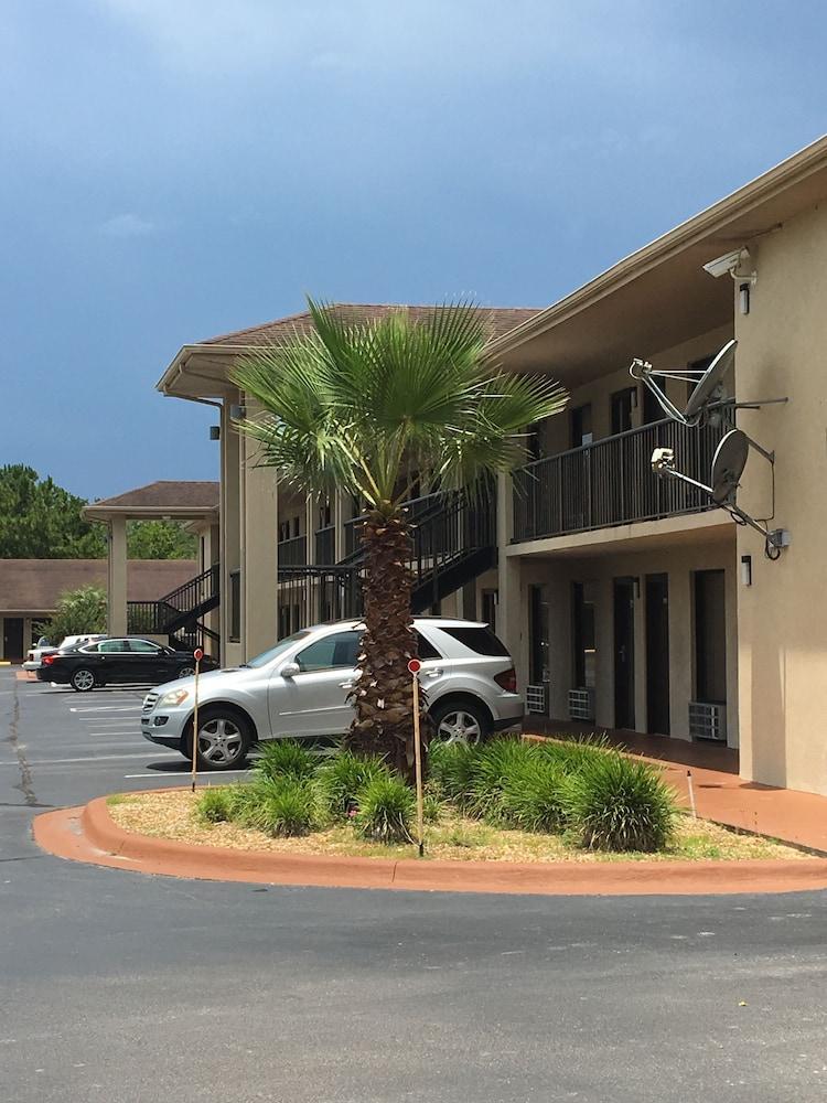 Days Inn By Wyndham Lake City I-10 Exterior photo